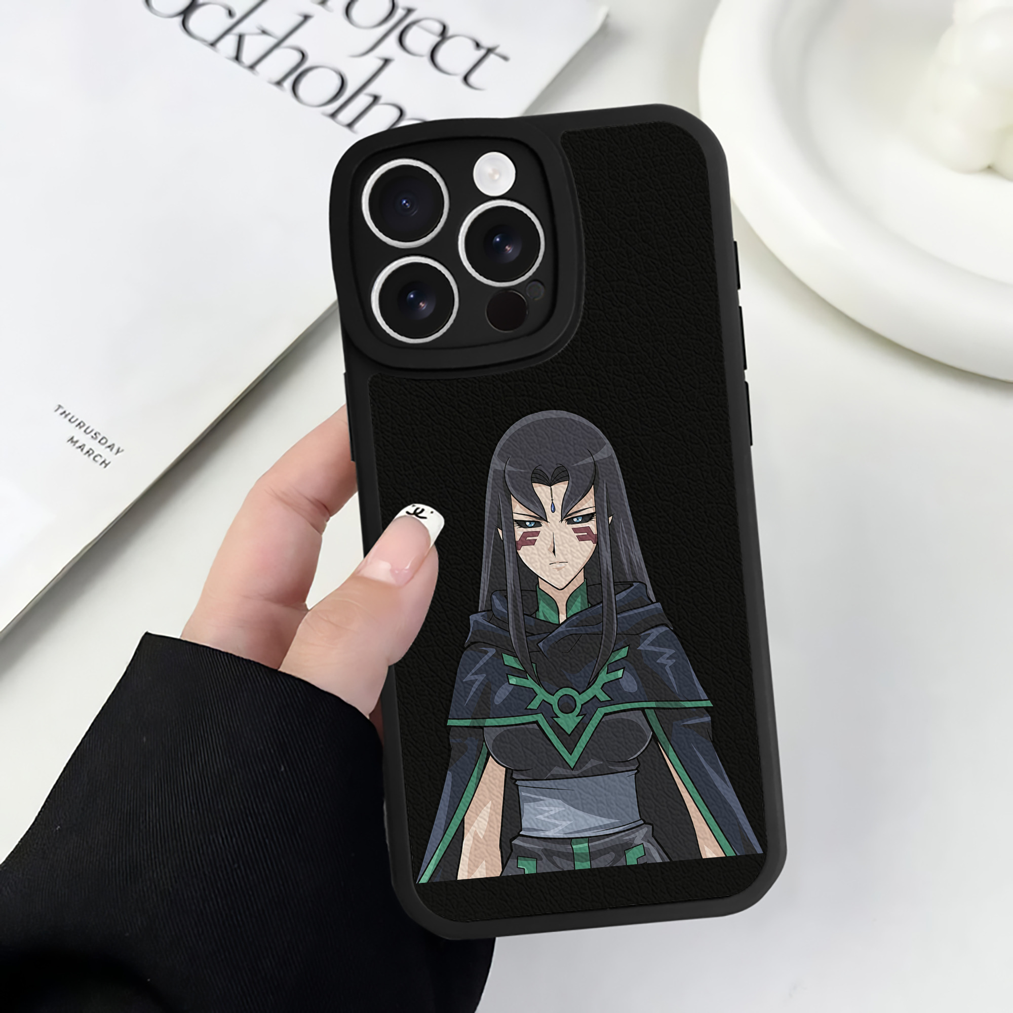 遊☆戯☆王 Yu-Gi-Oh! 【iPhone 16シリーズ対応】シリコンスマホケース（レザー調） 材質：シリコン